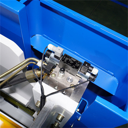 Hydraulisk bukkemaskine af høj kvalitet / CNC kantpresse med 4+1 akse