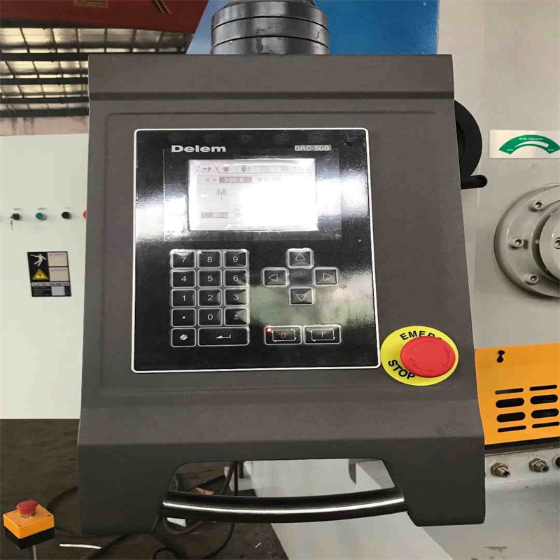 Cnc hydrauliske metalplader Automatisk guillotineklippemaskine til metallisk bearbejdning